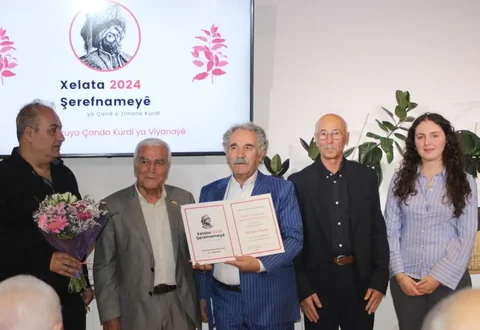 Enst. Kurdi Viyana, Xelata Perwîz Cîhanî 3 kopya