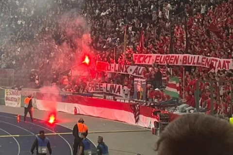 Almanyada kitlesel bir protesto formu