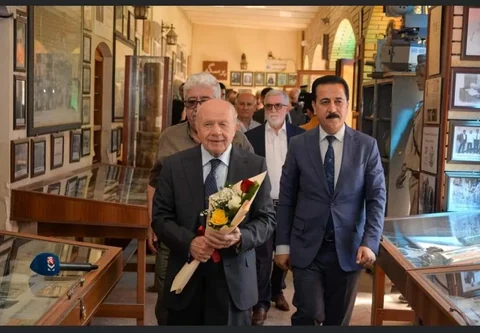 ? Be?ikci ve Hewlêr valisi