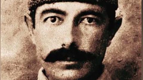 Kürt Tarihinde Bir Kesit; Azadî Örgütü ve Cibranl? Halid Bey ...